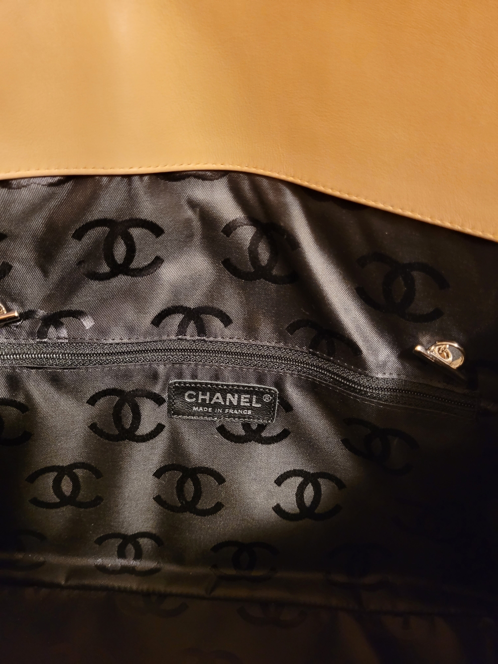 Brand New Authentic Vintage Chanel Cambon CC Women's Flap Bag - Beige & Black - Picture 9 of 11